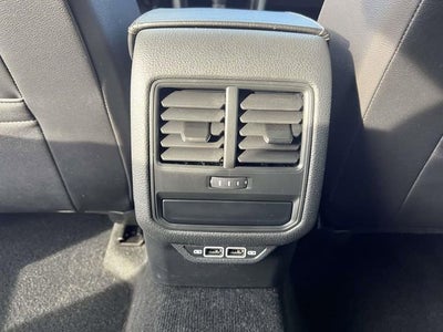 2022 Volkswagen Passat 2.0T R-Line