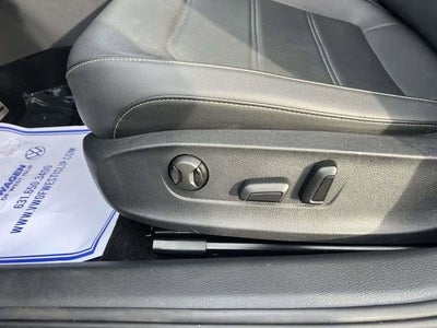 2022 Volkswagen Passat 2.0T R-Line