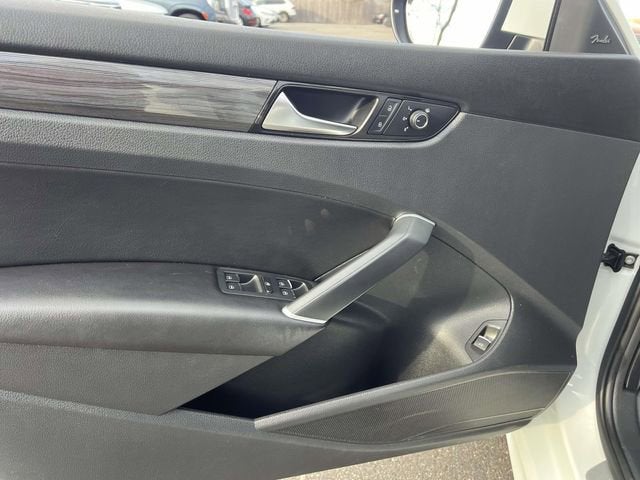 2022 Volkswagen Passat 2.0T R-Line