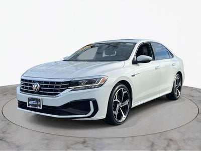 2022 Volkswagen Passat 2.0T R-Line