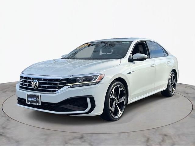 2022 Volkswagen Passat 2.0T R-Line