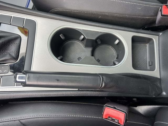 2022 Volkswagen Passat 2.0T R-Line