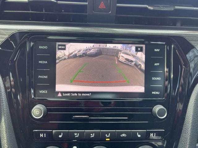 2022 Volkswagen Passat 2.0T R-Line