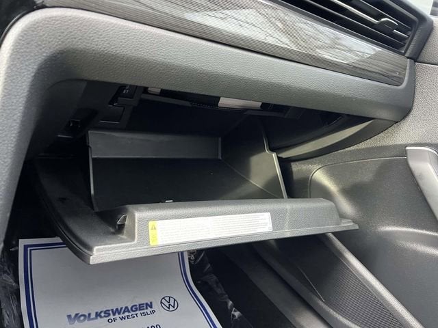 2022 Volkswagen Passat 2.0T R-Line