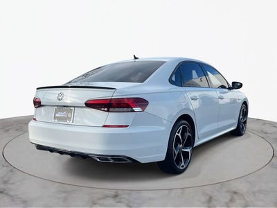2022 Volkswagen Passat 2.0T R-Line