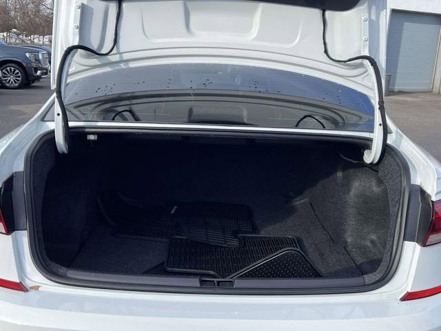 2022 Volkswagen Passat 2.0T R-Line