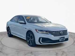 2022 Volkswagen Passat 2.0T R-Line