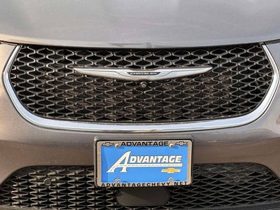 2022 Chrysler Pacifica Hybrid Touring L