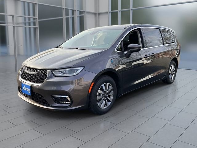 2022 Chrysler Pacifica Hybrid Touring L