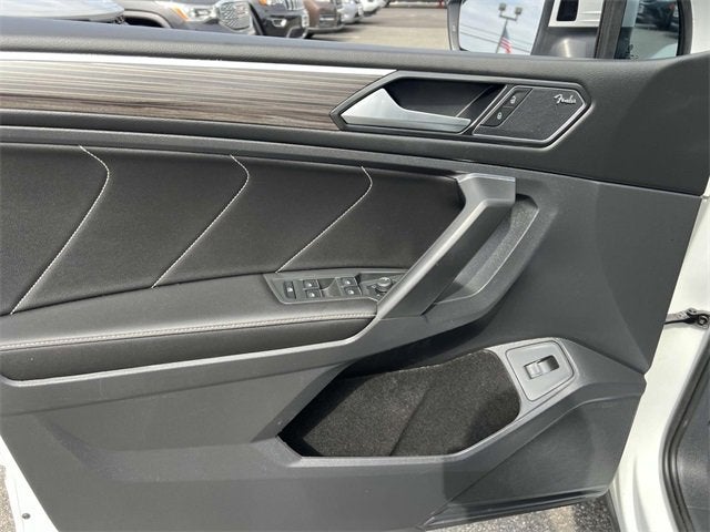 2023 Volkswagen Tiguan SEL R-Line