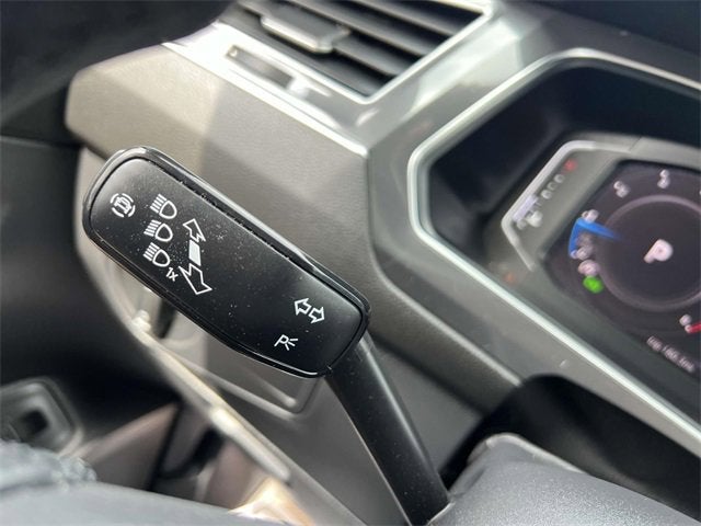 2023 Volkswagen Tiguan SEL R-Line