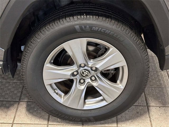 2022 Toyota RAV4 Hybrid LE