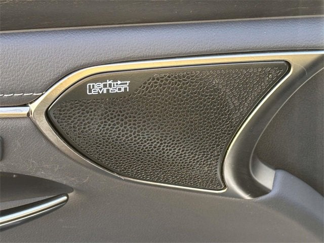 2022 Lexus ES ES 300h Luxury