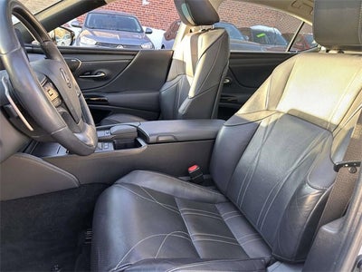 2022 Lexus ES ES 300h Luxury