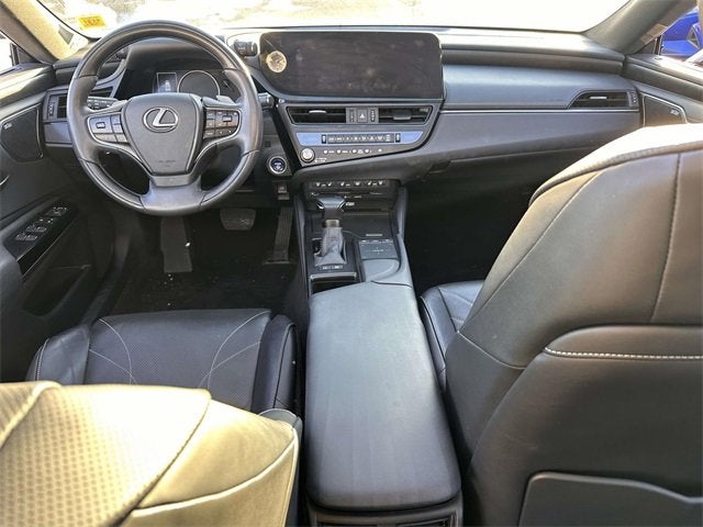 2022 Lexus ES ES 300h Luxury