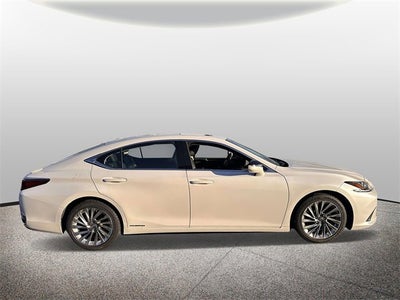 2022 Lexus ES ES 300h Luxury