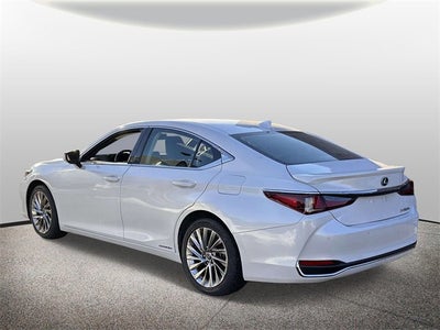 2022 Lexus ES ES 300h Luxury