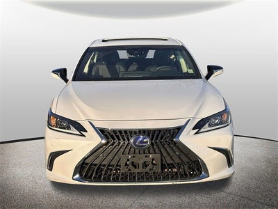 2022 Lexus ES ES 300h Luxury