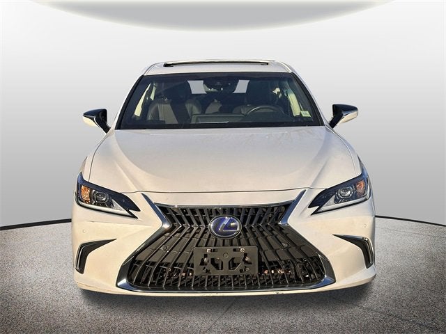 2022 Lexus ES ES 300h Luxury