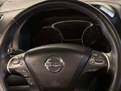 2020 Nissan Pathfinder SV