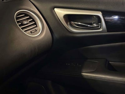 2020 Nissan Pathfinder SV