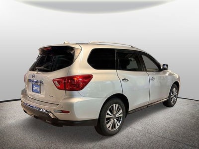 2020 Nissan Pathfinder SV