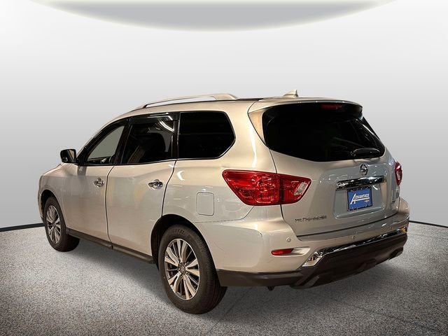 2020 Nissan Pathfinder SV