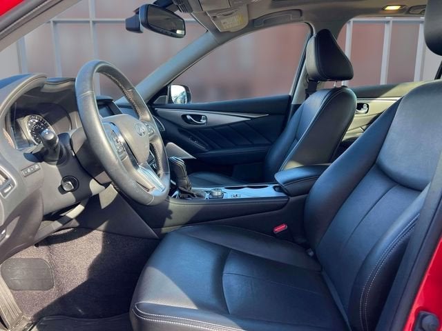 2023 INFINITI Q50 LUXE