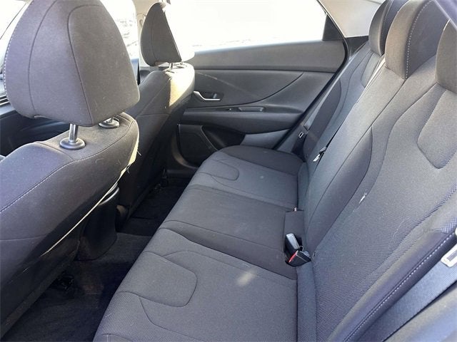 2023 Hyundai Elantra SE