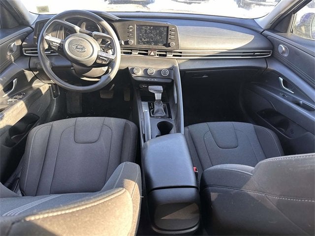 2023 Hyundai Elantra SE