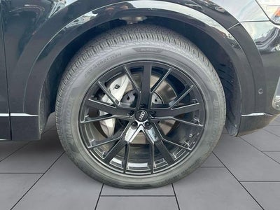 2023 Audi Q8 Premium