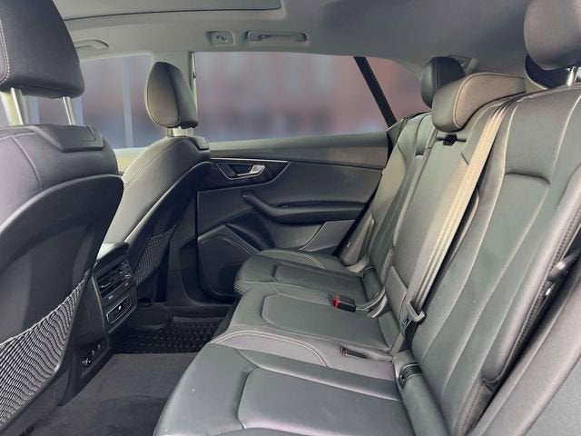 2023 Audi Q8 Premium