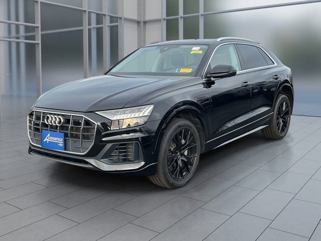 2023 Audi Q8 Premium