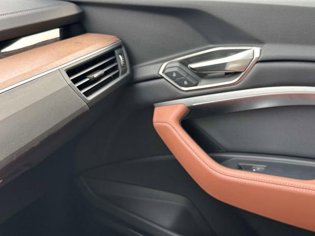 2024 Audi Q8 e-tron Sportback S line Premium Plus