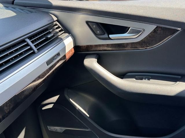 2019 Audi Q7 Premium Plus