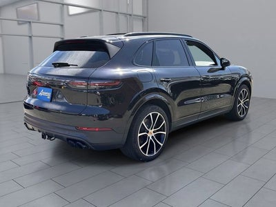 2022 Porsche Cayenne E-Hybrid