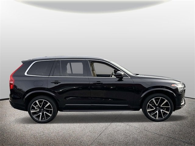 2020 Volvo XC90 Momentum