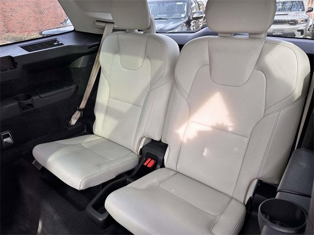 2020 Volvo XC90 Momentum