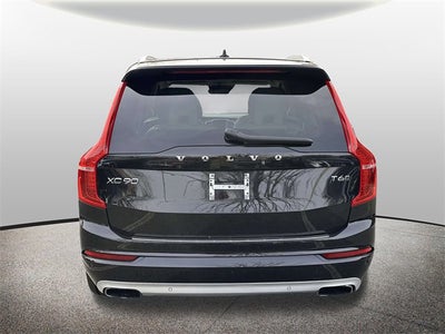 2020 Volvo XC90 Momentum